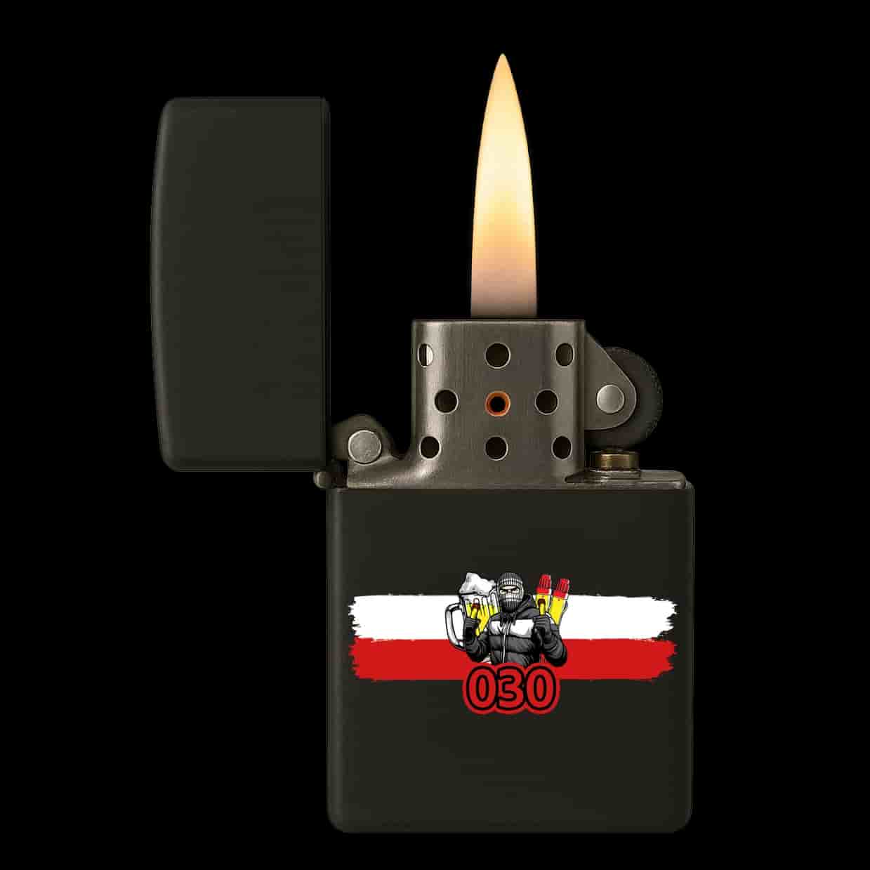 030 Zapalniczka
