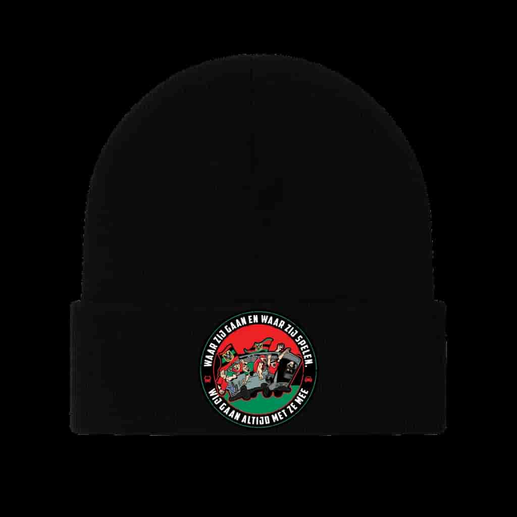 Waar zij gaan en waar zij spelen. Wij gaan altijd met ze mee Beanie