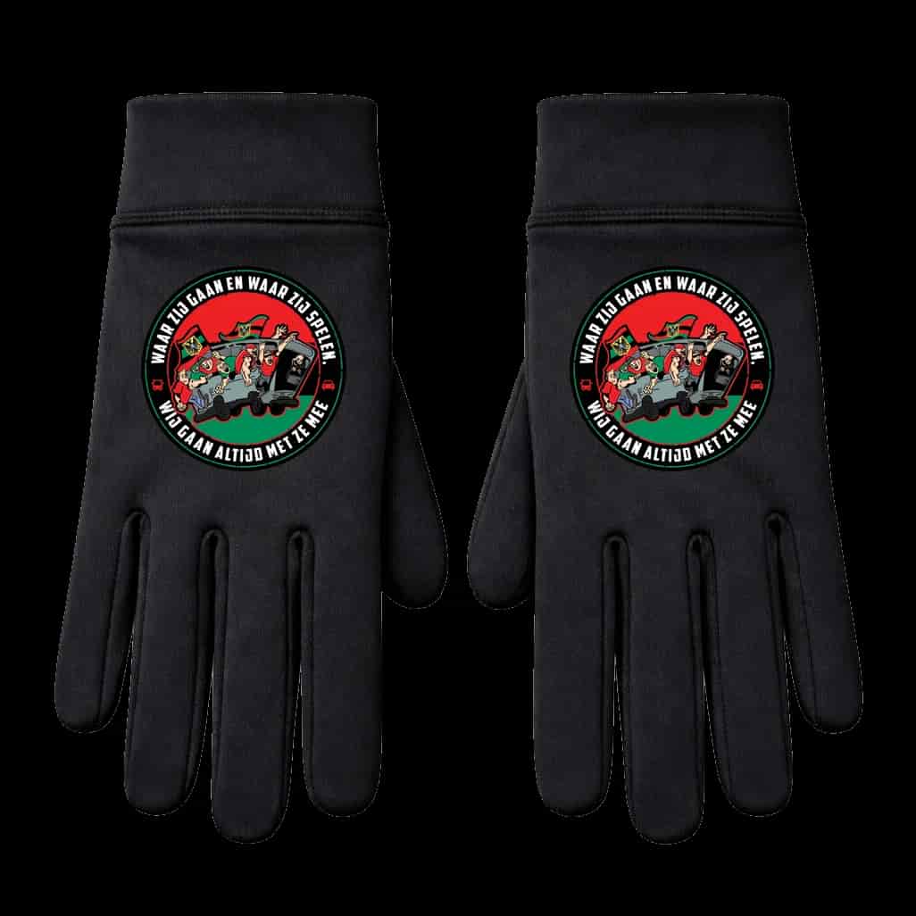 Waar zij gaan en waar zij spelen. Wij gaan altijd met ze mee Handschoenen
